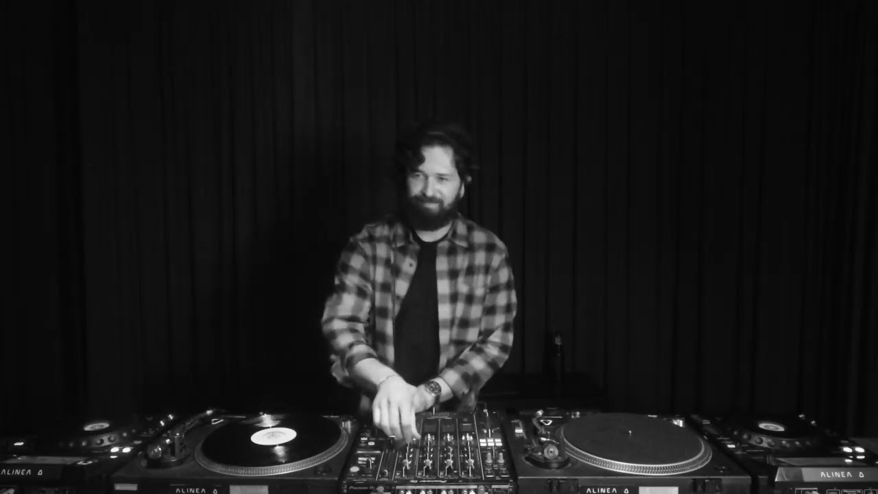 Analytical Convenience: DJNZ @ Alinea A (Feb 25, 2026)