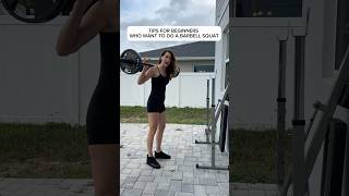TIPS FOR BEGINNERS WHO WANT TO LEARN THEIR WAY TO A BARBELL SQUAT! 🏋️‍♂️ #workout  #squat #fitness