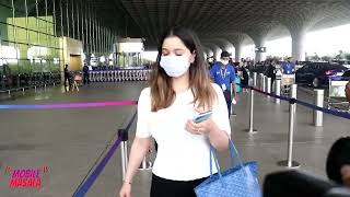 Sachin Tendulkar's daughter Sara Tendulkar spotted at airport departure