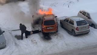 Спасение водителя горящей машины. Real Video