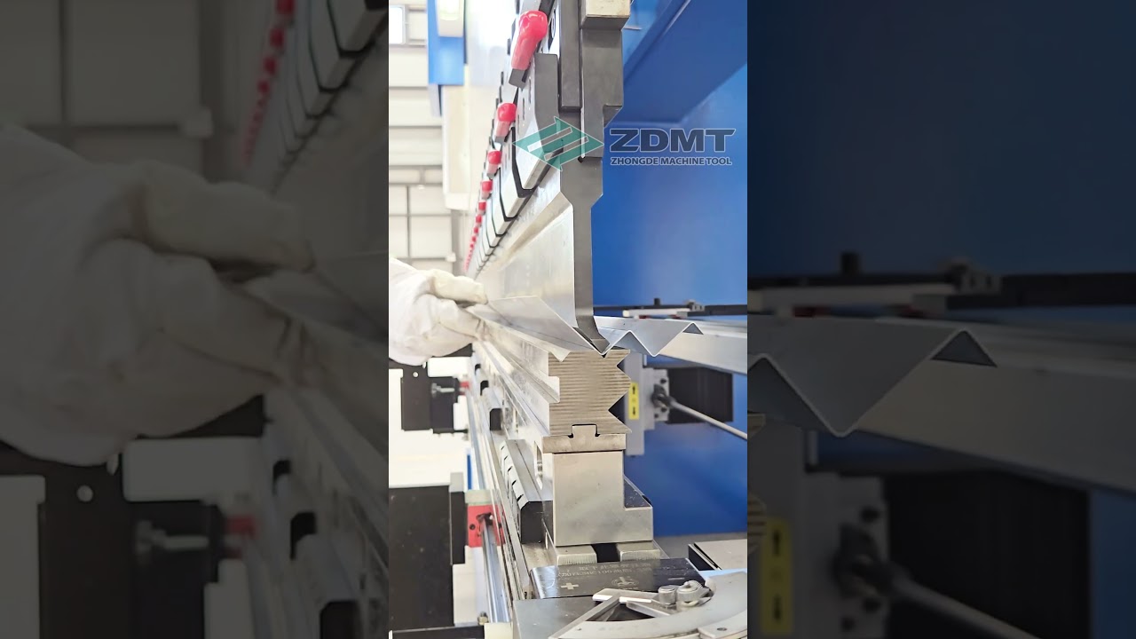 Sheet metal bending machine for bending multi angles 