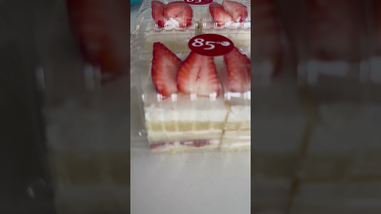 STRAWBERRY SHORTCAKE I 85 DEGREES | AWESOME BAKERY | BAKED BREAD | DESSERTS | ASMR | 