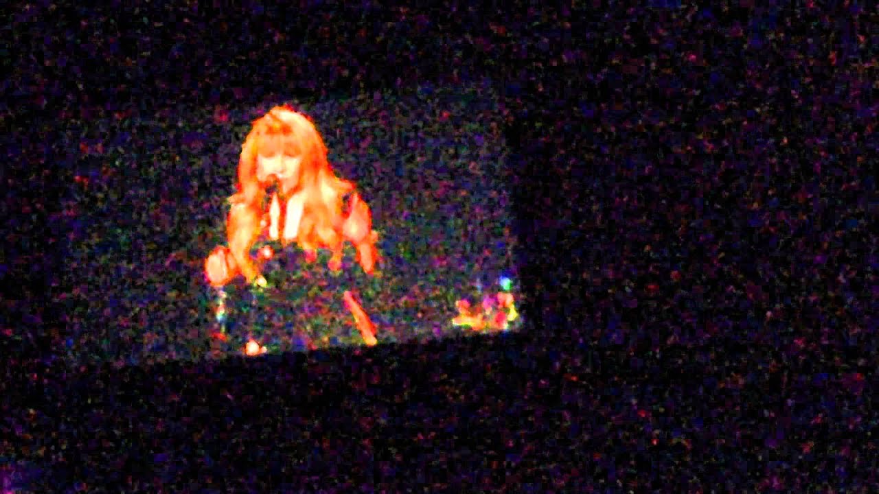 Fleetwood Mac - Landslide (Live in Montreal 2015) - YouTube