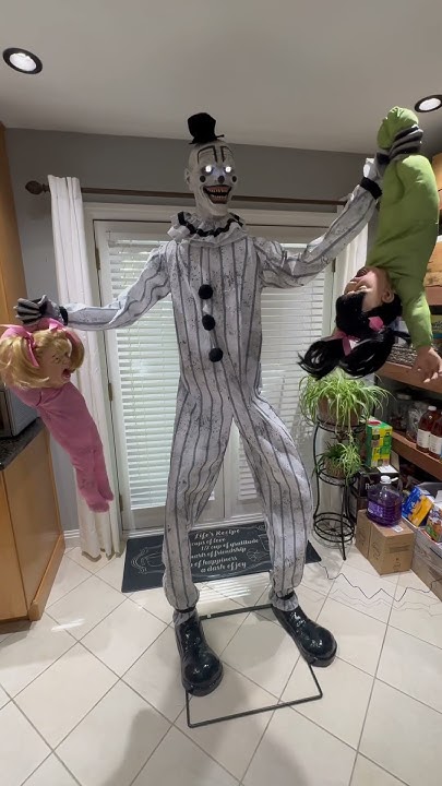 Clowning Around Animatronic Demo 2 Spirit Halloween 2024 Youtube