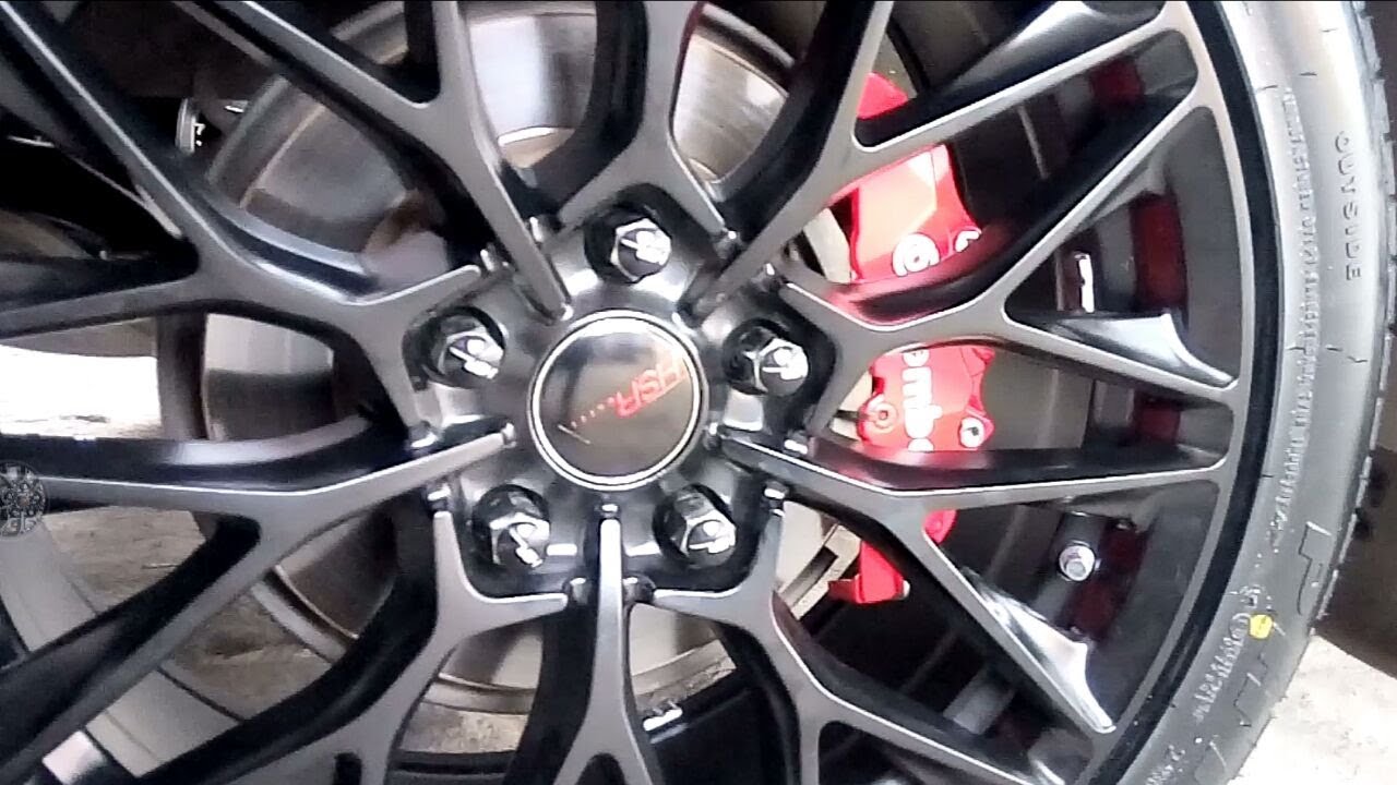 Modifikasi Toyota Rush Using Velg HRE COVER BREMBO By Vip Autostyle