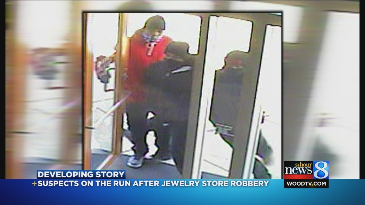 Police seeking 3 suspects in jewelry store armed robbery - YouTube