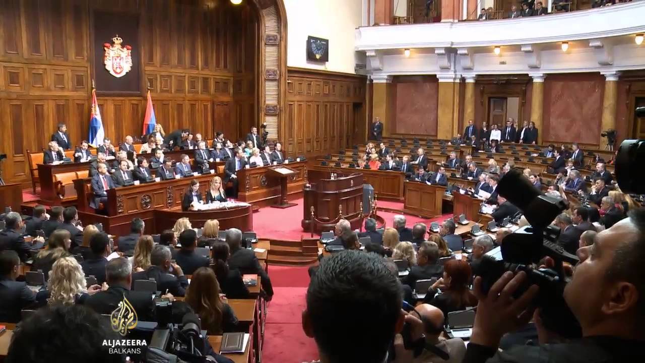 السياق: عام واحد من حكومة صربيا