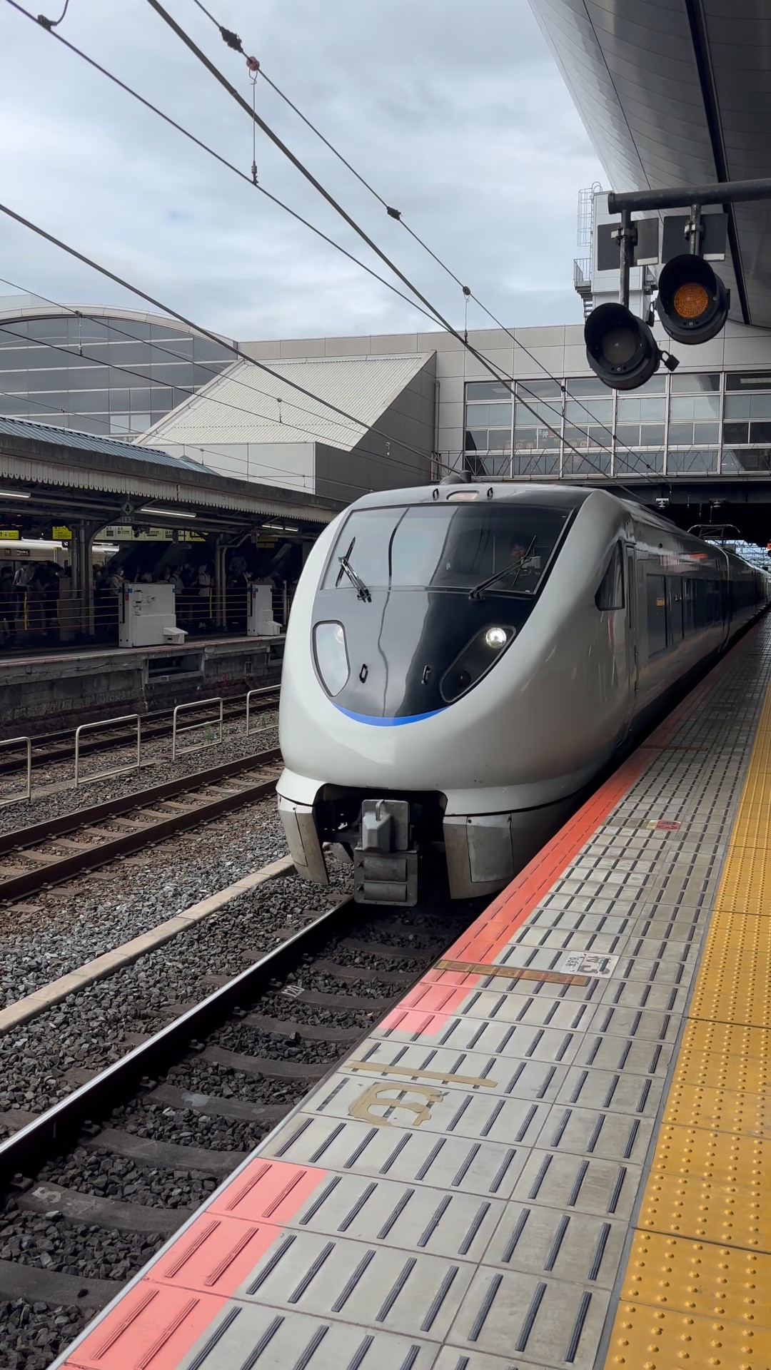683系8000番台A06+A03編成 特急サンダーバード 敦賀行き 京都駅発車