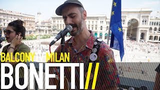 BONETTI - COSA METTONO NEI MURI (BalconyTV)