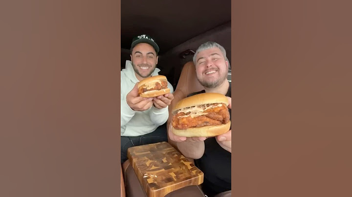 Popeyes Chicken Sandwich in a Car! @HowKevEats