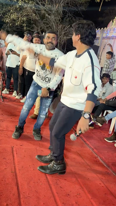 Desi dance Vikram thakor #vikramthakor #vikramthakorsong #prakashmandora #shortvideos #shortsviral