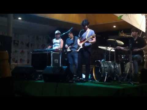 โอปอ ประพุทธ์ : Drive @ Groove at Central World