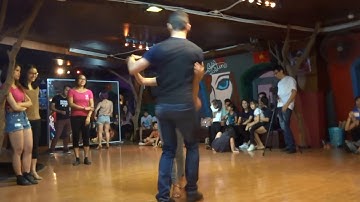 Alisson in Hanoi - Demo of #1 workshop with Xi Trum