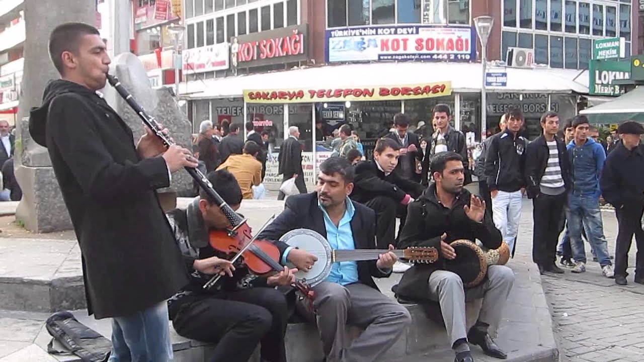 Ankara Kızılay Sakarya Caddesi Sokak Müzisyenleri 4