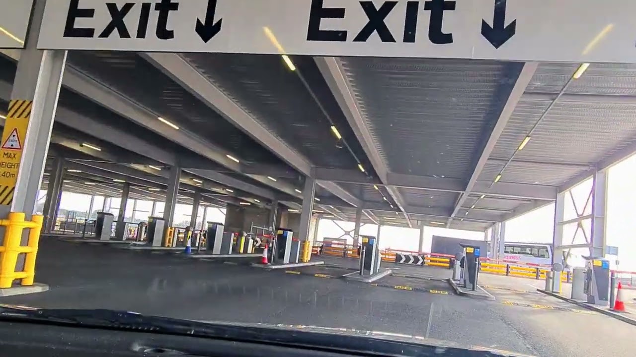 London Luton Airport Pick Up And Drop Off Point YouTube London Luton Airport Pick Up And Drop Off Point YouTube