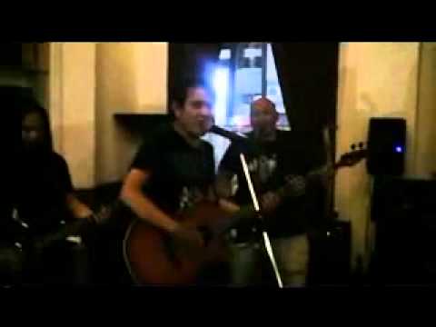 D'Ubz - Bercinta Di Udara (Farid Hardja Cover, Live Braga Cafe)