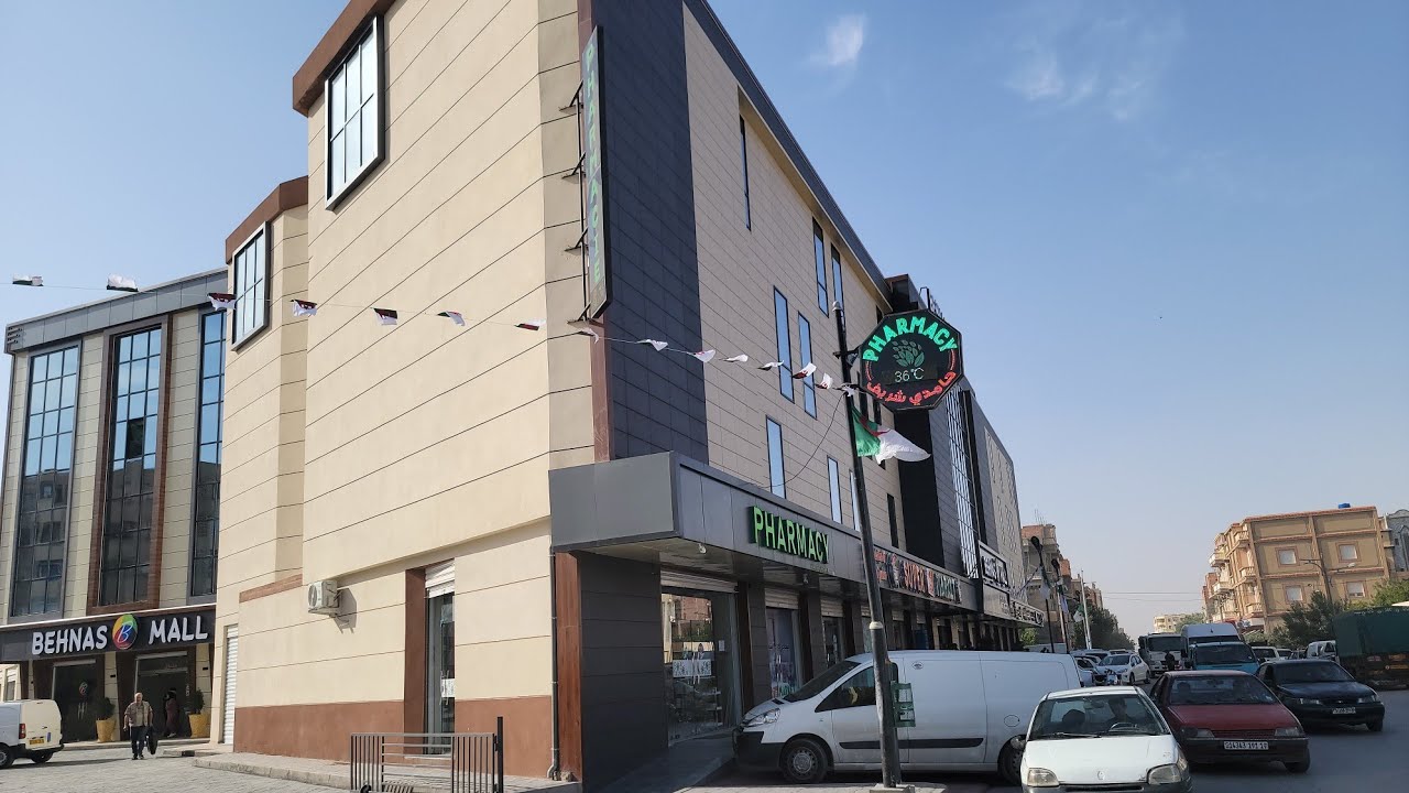 Экскурсия по самому большому торговому центру в Айн-Улмане