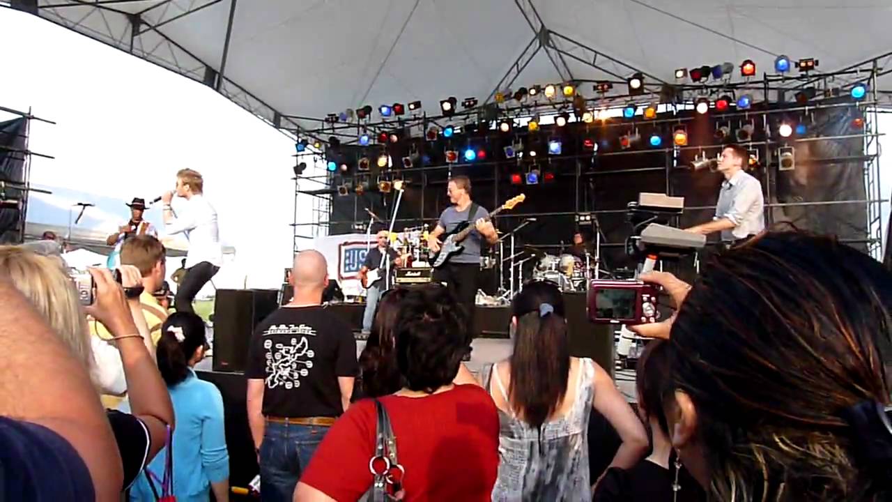 Gary sinise & The Lt.Dan Band in Okinawa  "Baba O'Reilly"