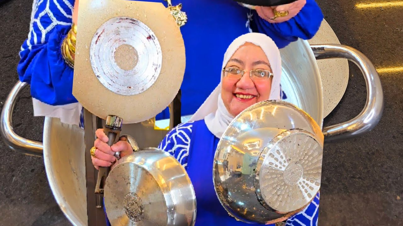 انا مواعيني عايزة تترمى فى الزباااالة يا كسفتى قدام الناس كلها