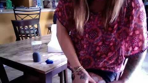 inserting Enlite CGM sensor