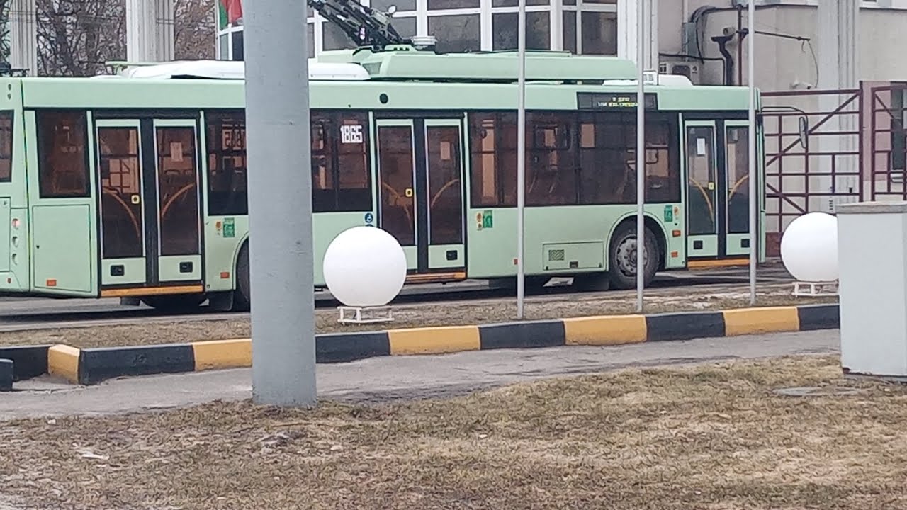 26 троллейбус новосибирск. МАЗ 203. МАЗ 2023. Автобус МАЗ вокзала. Фары МАЗ 203.