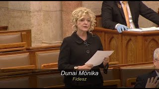 Dunai Mónika azonnali kérdése és Rétvári Bence válasza