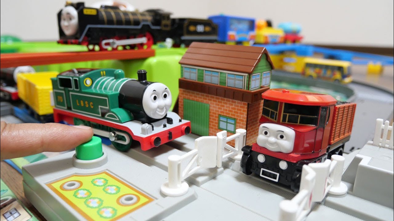 Thomas the Tank Engine Outing ☆ A course where big mountains and roads intersect