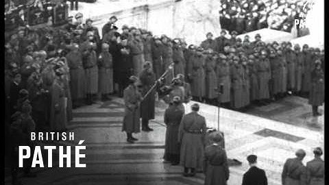 Italia Roma Aka Mussolini Military Parade - Presenting Medals To War Widows (1936)