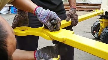 Shipping Container Caster Wheel with tow bar, can raise and move