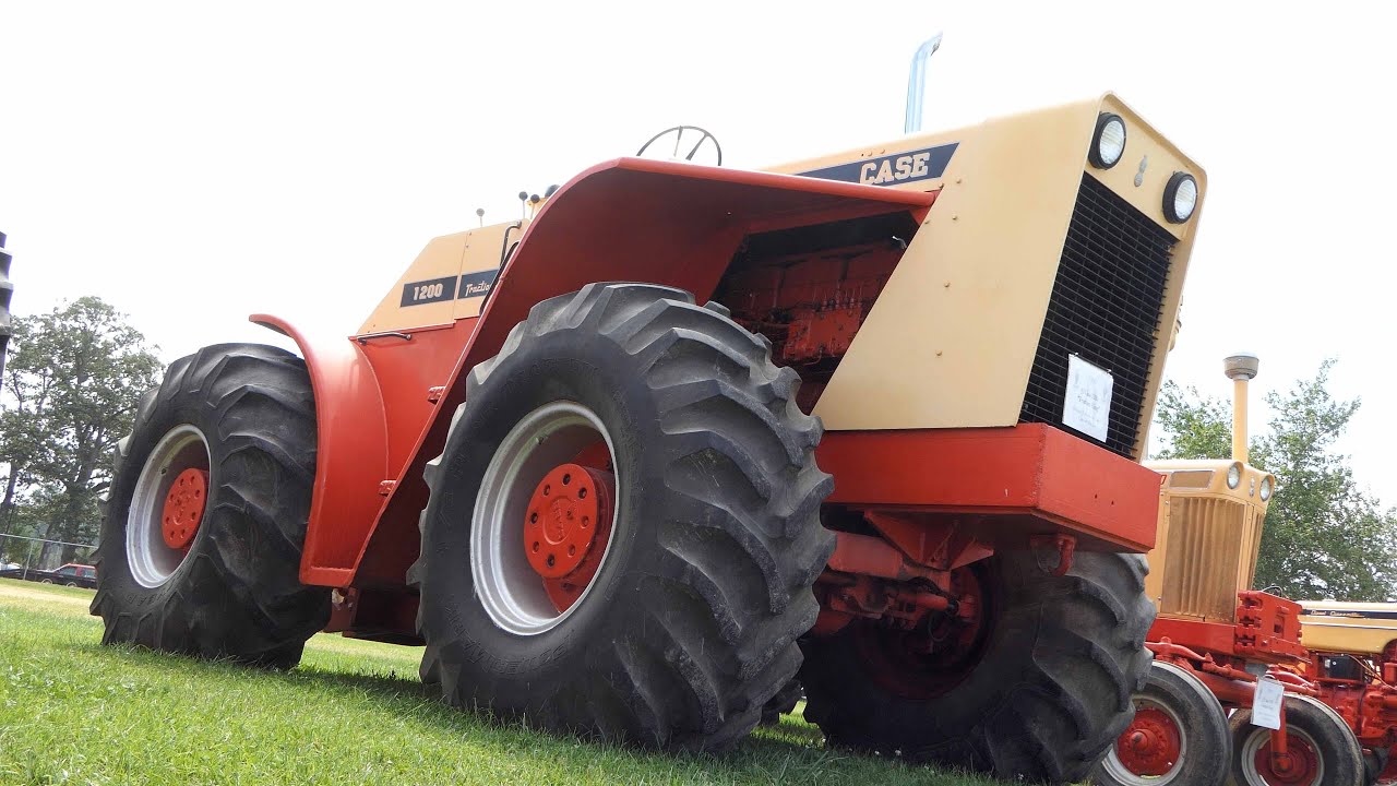 J. I. Case 1200 Traction King on Display at American Thresherman Show ...