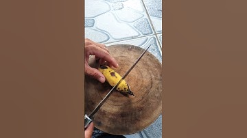 Cách người Ba Tư ăn chuối