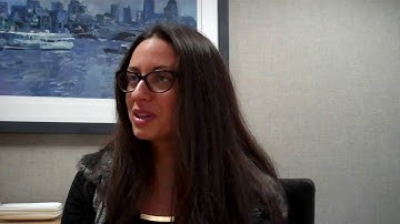 Agile Project manager delegate Ines gives feedback