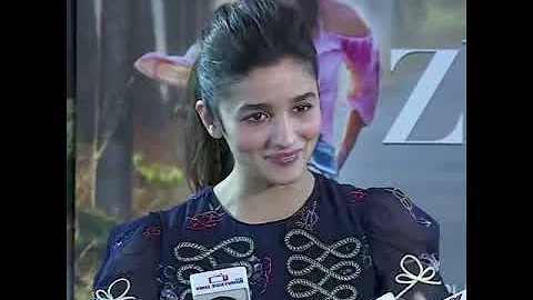 Aliabhatt singing Love you Zindagi !