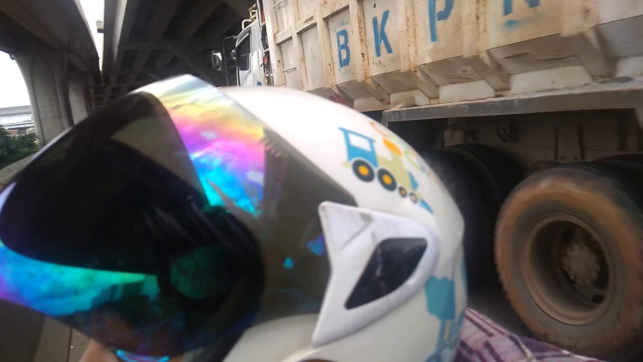 Melihat Pelabuhan Tanjung Priok,Stasiun,Dan Terminal