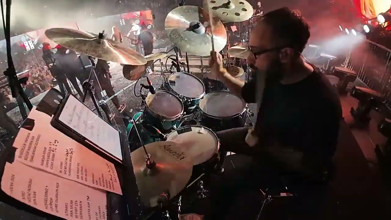 Cengiz Tural - Sor (Feat.  Edis) (Gülşen VW Arena)