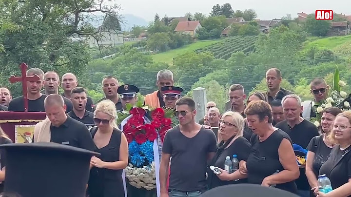 SUZE I JECAJI NA GROBU MLADOG POLICAJCA - Nikola Krsmanović sahranjen uz pesmu "Hriste Bože"