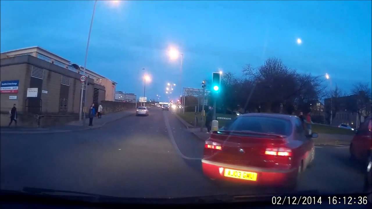 Driver Blocks Entire Lane To Queue Jump One Car - AJ03 GMU - YouTube