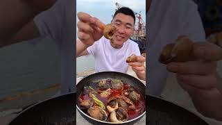 cooking and eating seafood 해산물…