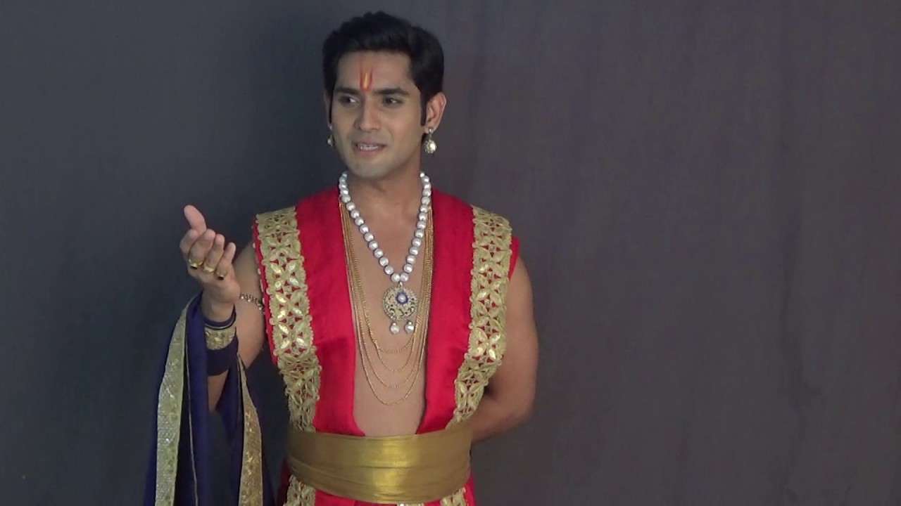 Mandar Jadhav As  Vishnu