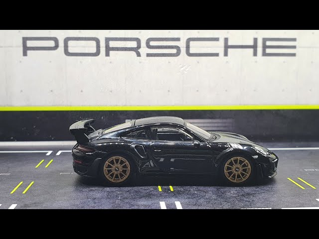MINI GT Porsche 911(991) GT2 RS Weissach Package Black / No. 401