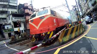 689B次宜蘭發車經由宜蘭線迴送七堵的E225單電頭+十二節復興號