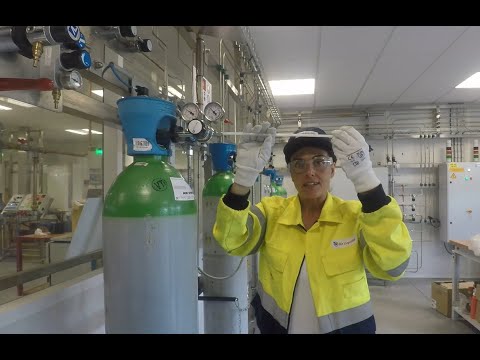 Watch Desconectar el manorreductor - Air Liquide on YouTube.