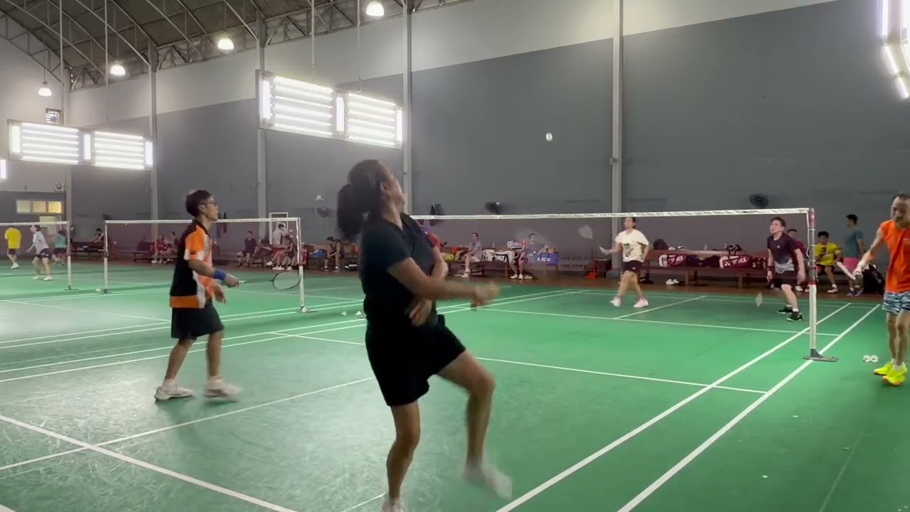 แหม่ม แอ็ด vs ตั้มแอ้