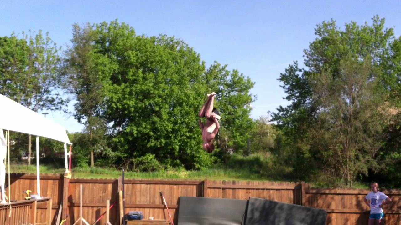 Testing the MaxAir Super Quad Trampoline at Aerials & Baranis