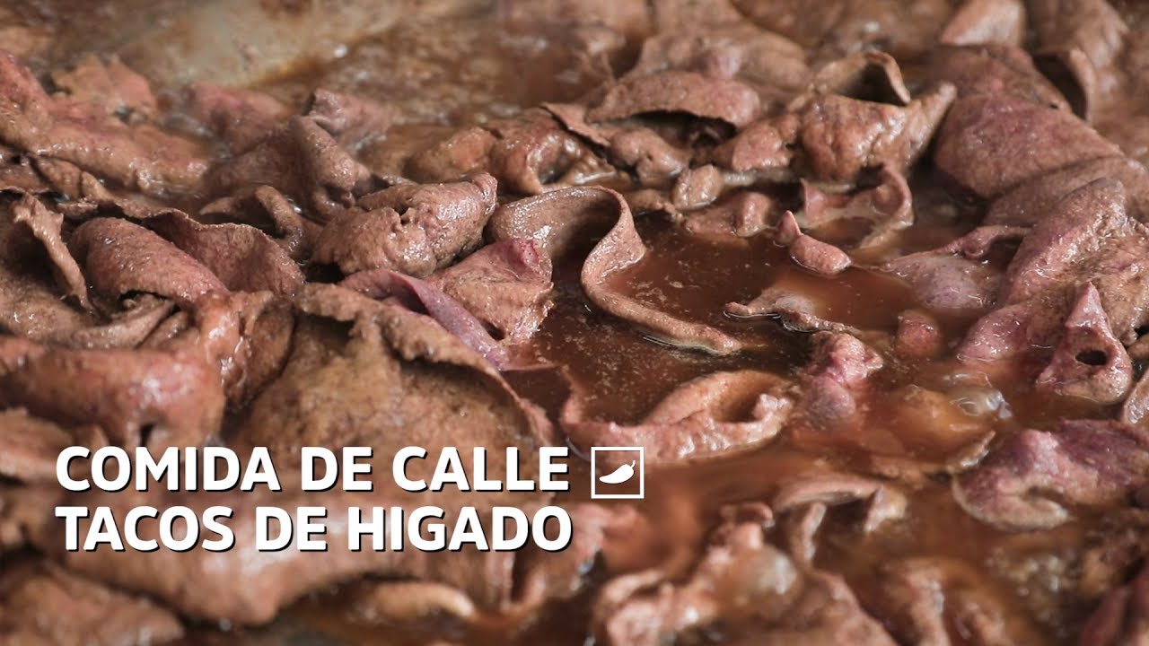 Los legendarios tacos de hígado encebollado #LaCalleSabe - YouTube