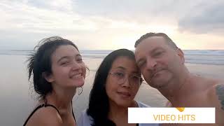 MEGAN ANITA DOMANY RENANG DI BALIK...