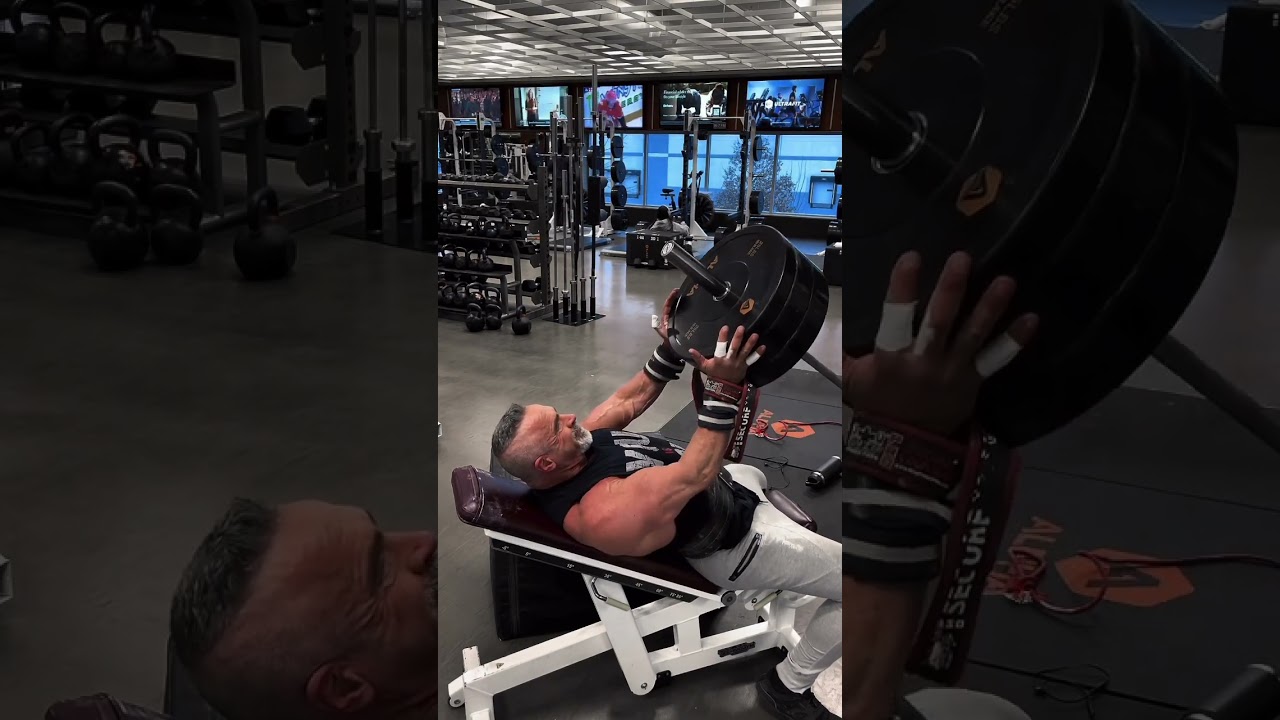 T-bar incline presses are a great way to focus in on the upper pecs. #workout #workouttips #chest
