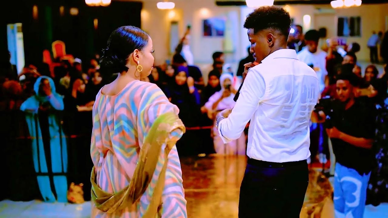 ANISA ARAGSAN FT ISMAACIIL AARKA 2024 AQLI LAYGU MARI WAA SHOWGII NIMCAAN HILAAC MUQDISHO