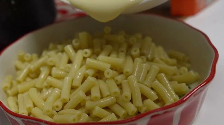 Spreading Joy with Holiday Food Boxes