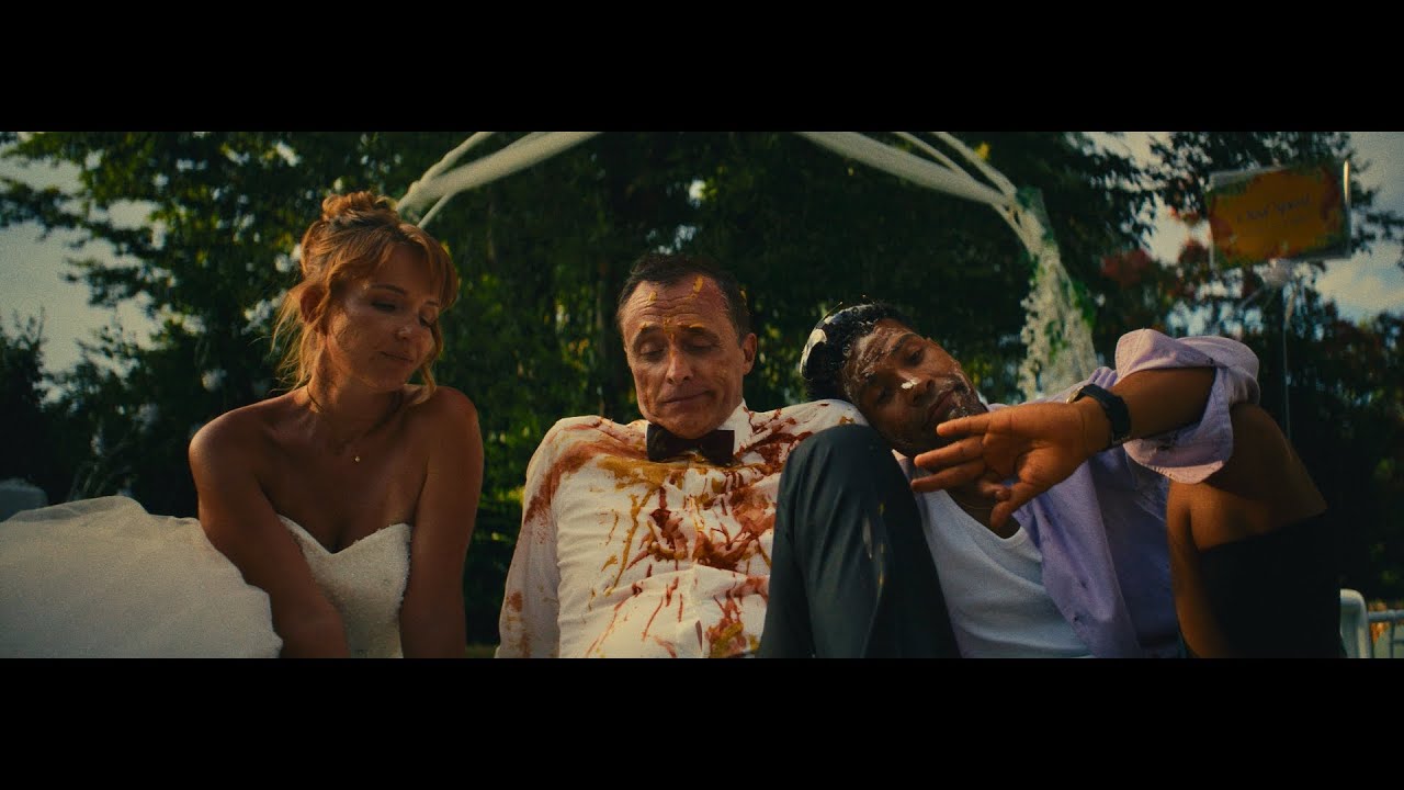 Emanuele Aloia - Singapore - PLUTONE (Official Video)